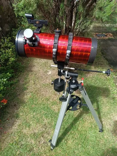 Telescópio Celestron 127mm com Montagem Equatorial 