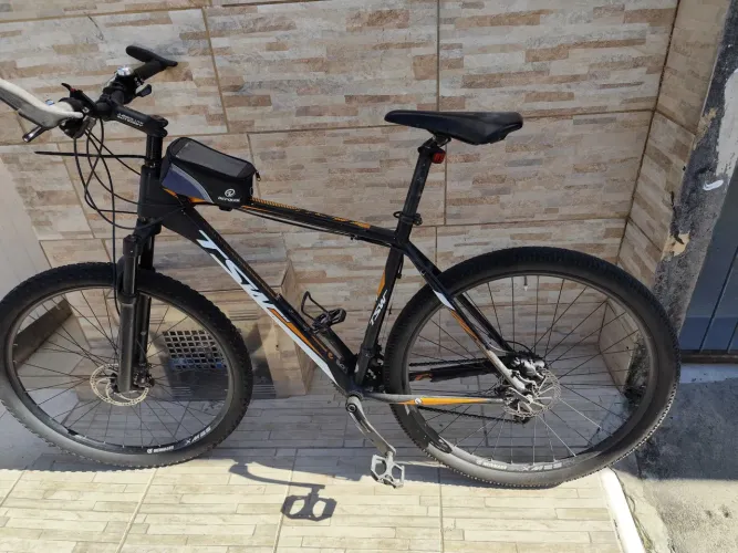 Vendo ou troco Bicicleta aro 29.