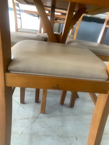 Mesas e cadeiras restaurante ou panificadora