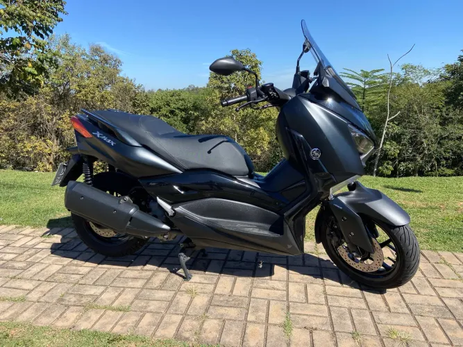 XMAX 250 2022 só 13.000 km Particular