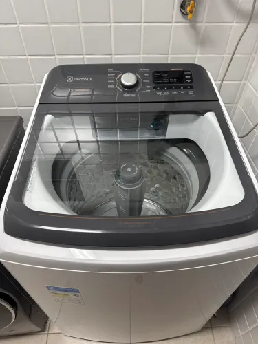 Máquina de Lavar 15kg Electrolux Premium Care com Cesto Inox. Jet&Clean e Time Control