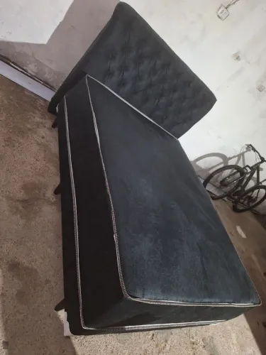 Cama Box de casal de mola ,com cabeceira captonei