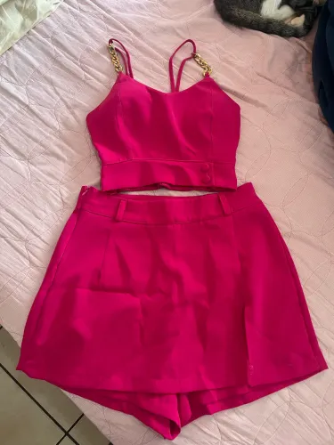 Conjunto short-saia e top 