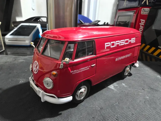 Miniatura 1.24  Volkswagen kombi T1 Porsche rara abre