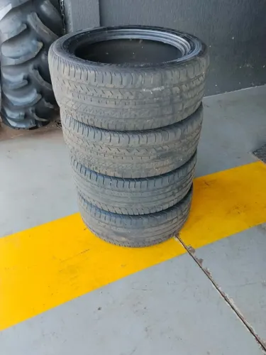4 Pneus Goodyear 225/50 R17