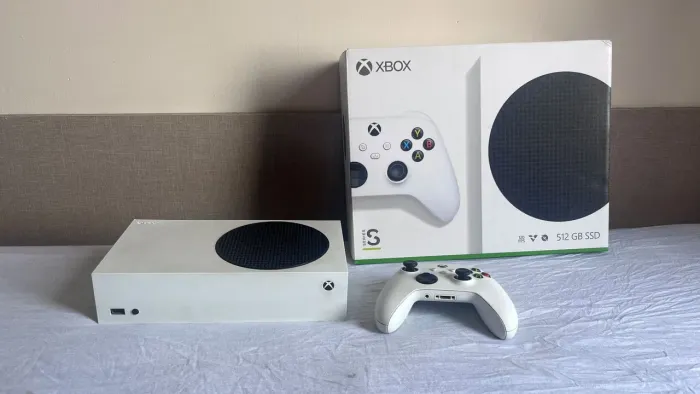 Xbox Series S 512GB Branco + Controle Original e Caixa