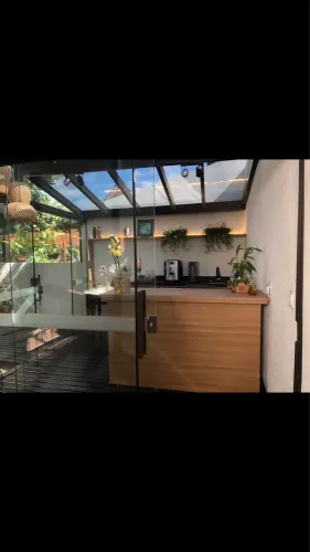 Alugo espaço para ?café?, reunião, mini eventos ?.