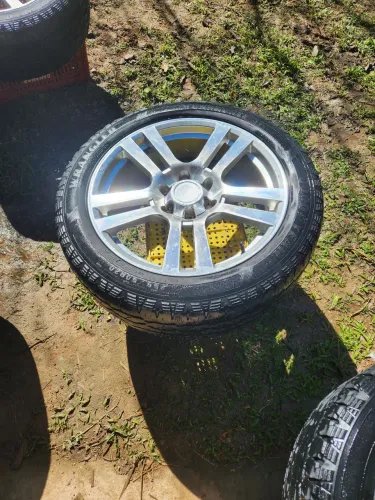 Jogo de roda Hilux