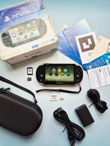 PS VITA (Psvita) Slim khaki / Black Completo 128GB + Jogo Mídia Física