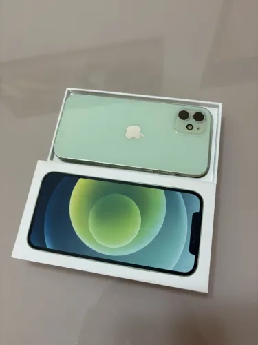 iPhone 12 Green