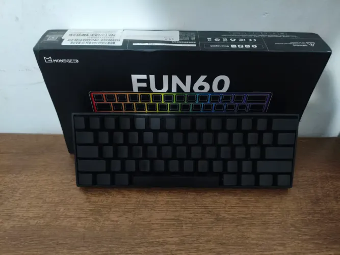 Teclado magnético Akko monsgeek Fun60 pro