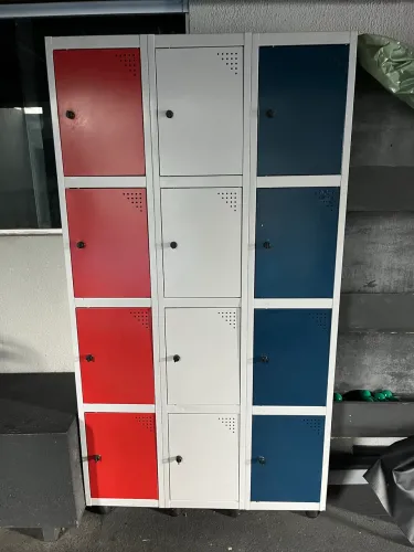 Vende-se armário de ferro