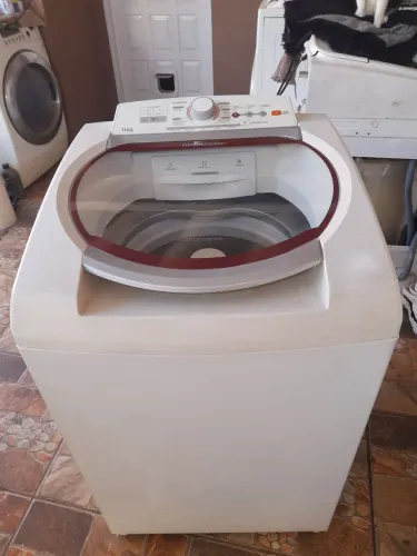 Máquina de Lavar Brastemp 11kg excelente. Troco e parcelo nos cartões com taxas