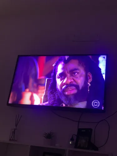 Vendo TV LG 43 polegadas com defeito 