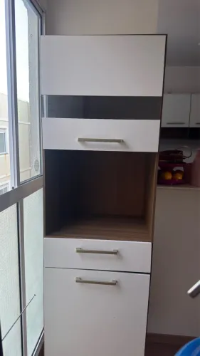 Armário multiuso 