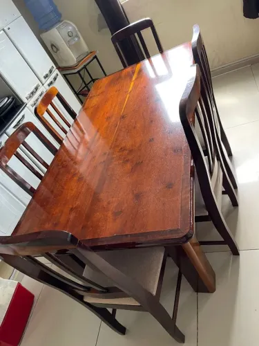 Mesa para jantar retangular