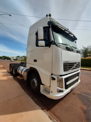 Volvo FH 440 6x2 ano 2011
