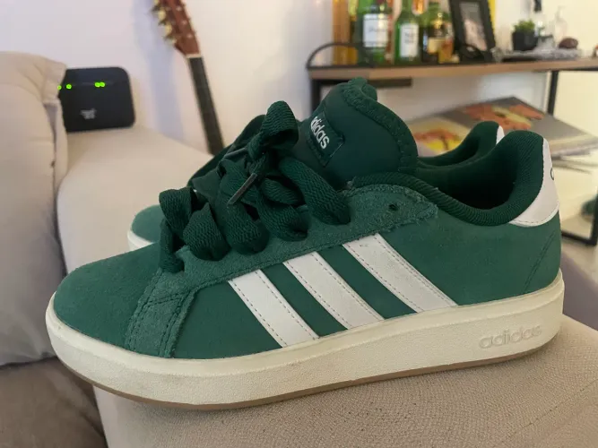 Tênis Adidas 