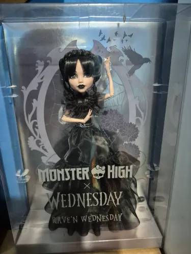 Boneca Monster high Wandinha festa Raven