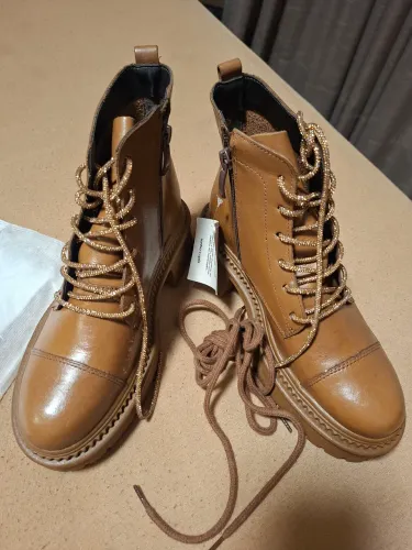 Vendo Bota Sonho dos Pés n.35 nova