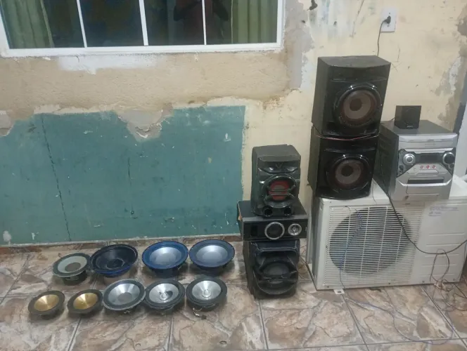 Aparelho som 5 caixas 9 alto falantes
