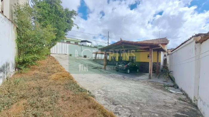 Casa à Venda no Jardim Guanabara / Floramar 3 Quartos, 360 m² de Lote