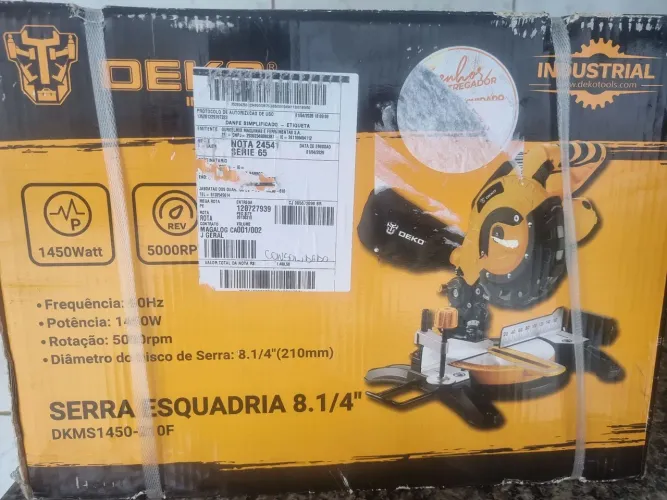 Vendo serra de esquadria  lacrada fone : *91