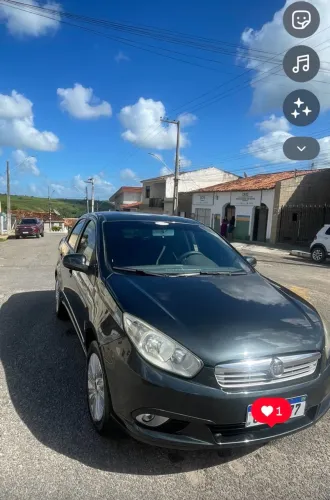 Fiat Grand Siena Essence 1.6 Flex 16V 2013