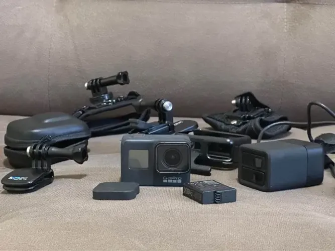 GoPro Hero 7 Black + 4 Baterias + Acessorios