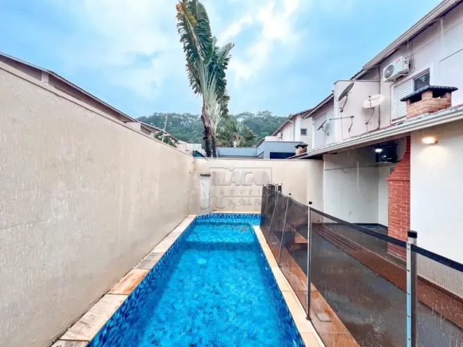 Casa sobrado de 110m² com 03 quartos para locação e venda em condomínio - Vila do Golf