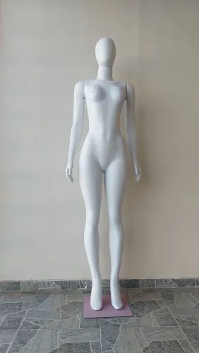 Manequim feminino
