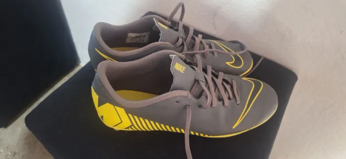 Chuteira Campo Mercurial Vapor XII 