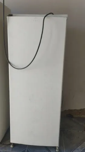 Geladeira simples sem gaveta entrego gratis