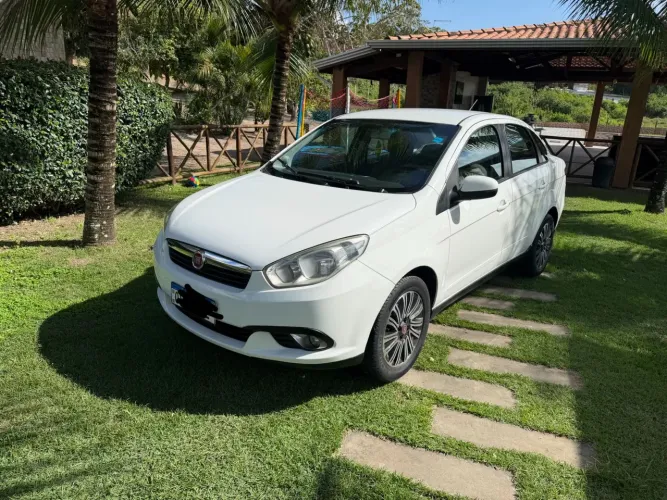 Fiat Grand Siena Attrac. 1.4 EVO F.flex 8V 2013