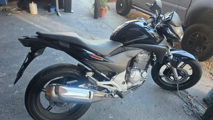 Honda cb300 nova