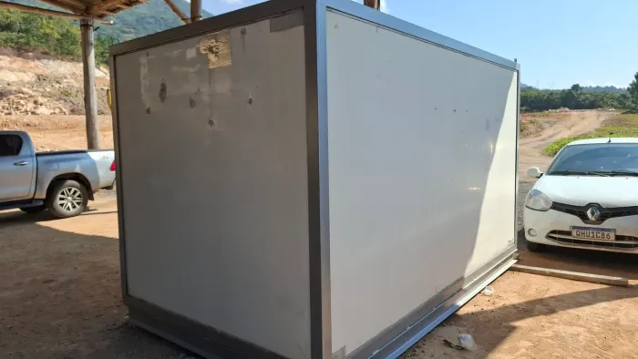 Baú / container para depósito ou obra