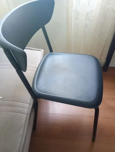 Mesa com 3 cadeiras