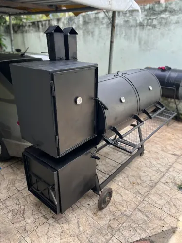 Churrasqueira Pit Smoker