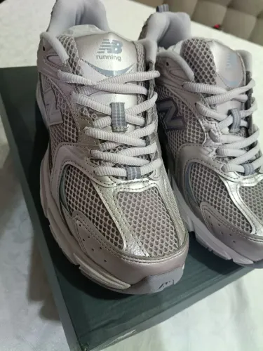 Tênis New Balance novo na caixa N° 37