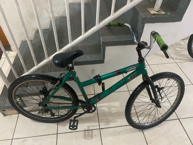 Bicicleta de alumínio com suporte de freio a disco