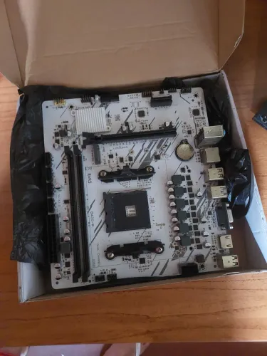 B450-M PRO jginyue placa mae