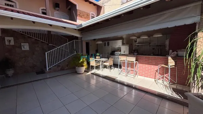 Casa à venda em Londrina, Andrade, com 5 quartos, com 340 m²
