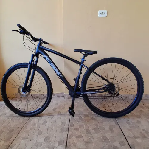 Vendo bicicleta aro 29 semi nova