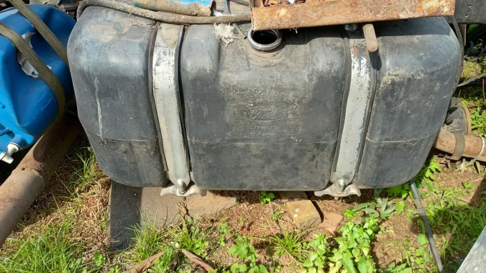 2 Tanques de combustível