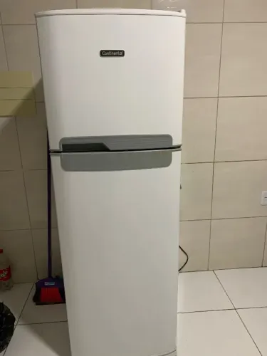 Geladeira Frost Free - SEMI NOVA - 1 ANO DE USO 