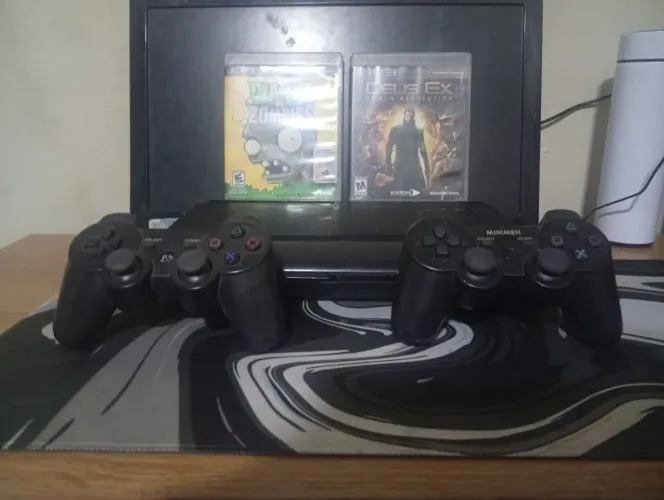 PS3 DESBLOQUEADO COM SUPER AQUECIMENTO COM 2 CONTROLES FALSO E COM 10 JOGOS MIDIA FÍSICA 