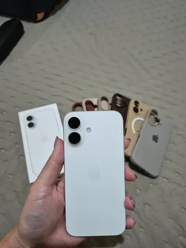 iPhone 16 branco