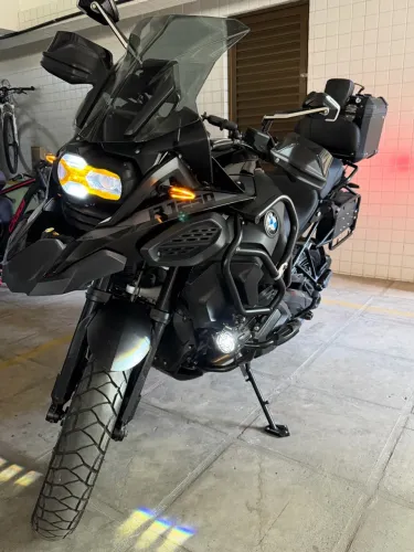 BMW Triple black novíssima abaixo da tabela FIPE