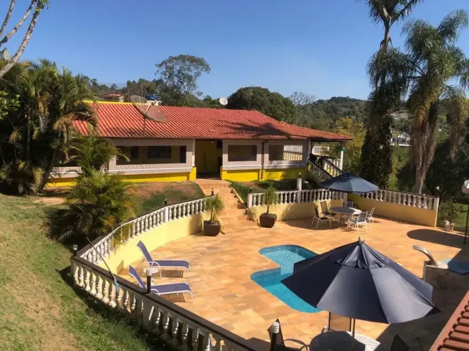 Chácara; Verdadeira casa de Campo; Condomínio Fechado; IBIÚNA  SP. Olha Só São; 1.200,00 m