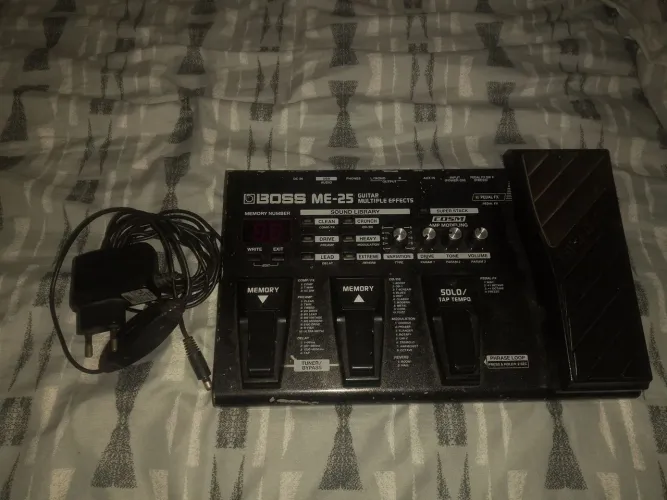 PEDALEIRA BOSS ME-25